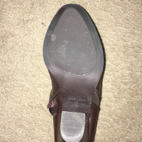 shoes - Picture 3 of 3